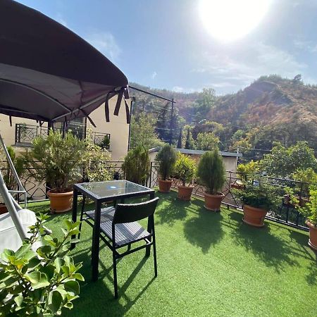 Brand New Apartment With Terrace Tbilisi Exterior foto