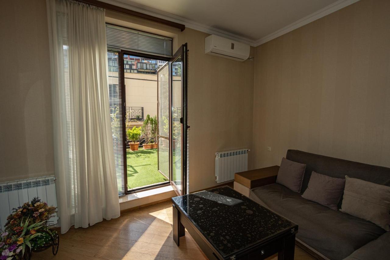 Brand New Apartment With Terrace Tbilisi Exterior foto