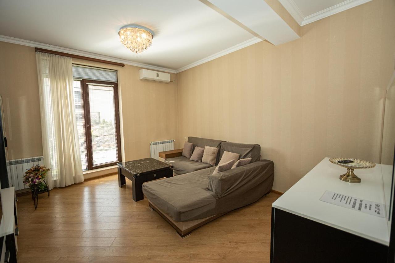 Brand New Apartment With Terrace Tbilisi Exterior foto